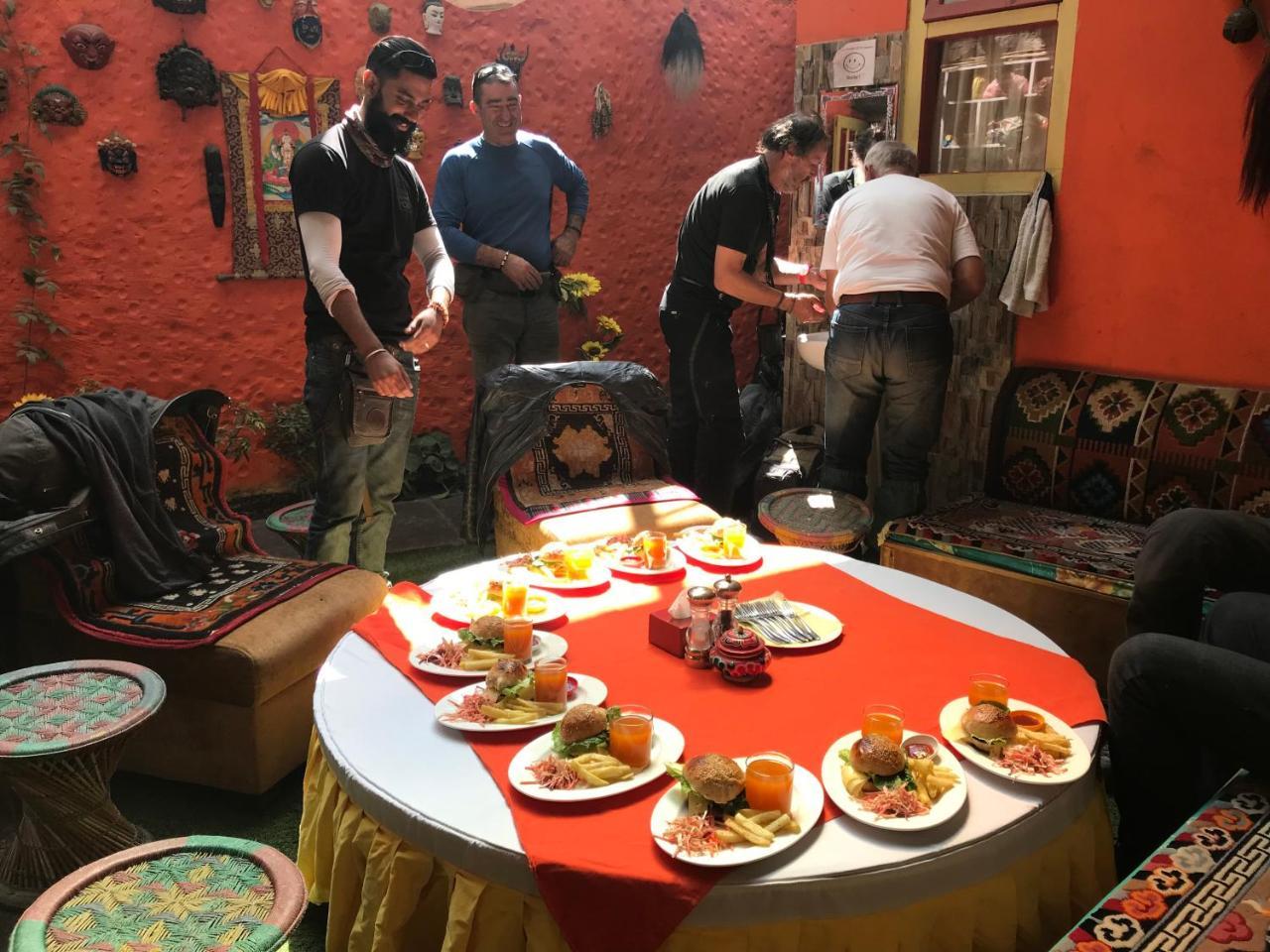 Hotel Yac Donalds Kāgbeni Dış mekan fotoğraf