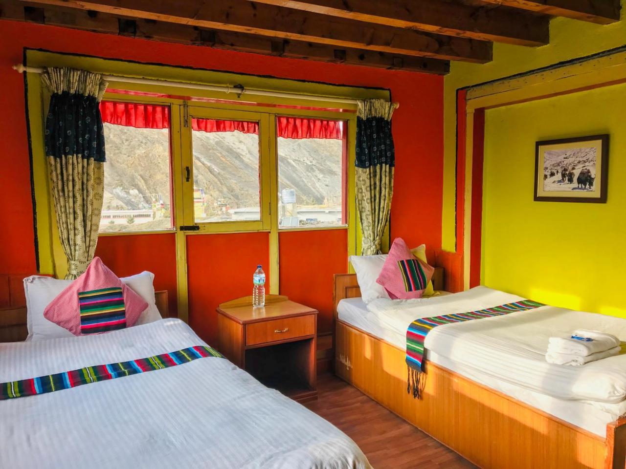 Hotel Yac Donalds Kāgbeni Dış mekan fotoğraf
